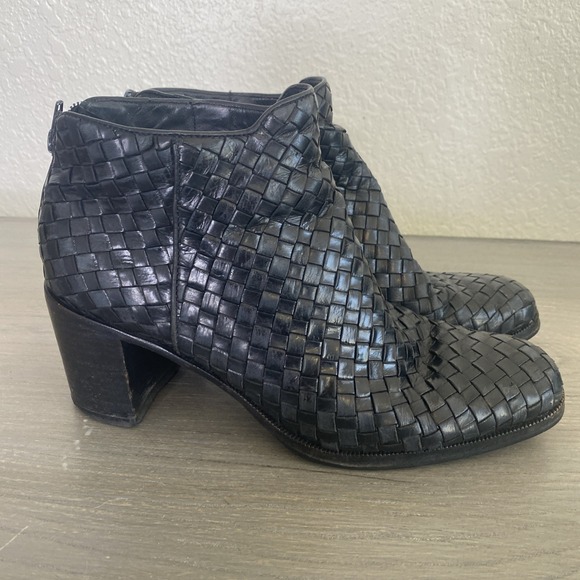 Cole Haan Black Basket Weave Leather Ankle Boots Women's 8 AA - Picture 1 of 8